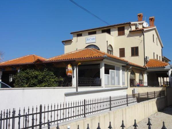 Cozy apartments&rooms Pavićini Segotici Buitenkant foto